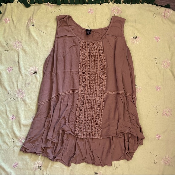 Tan, Boho designed sleeveless Blouse - Picture 1 of 5